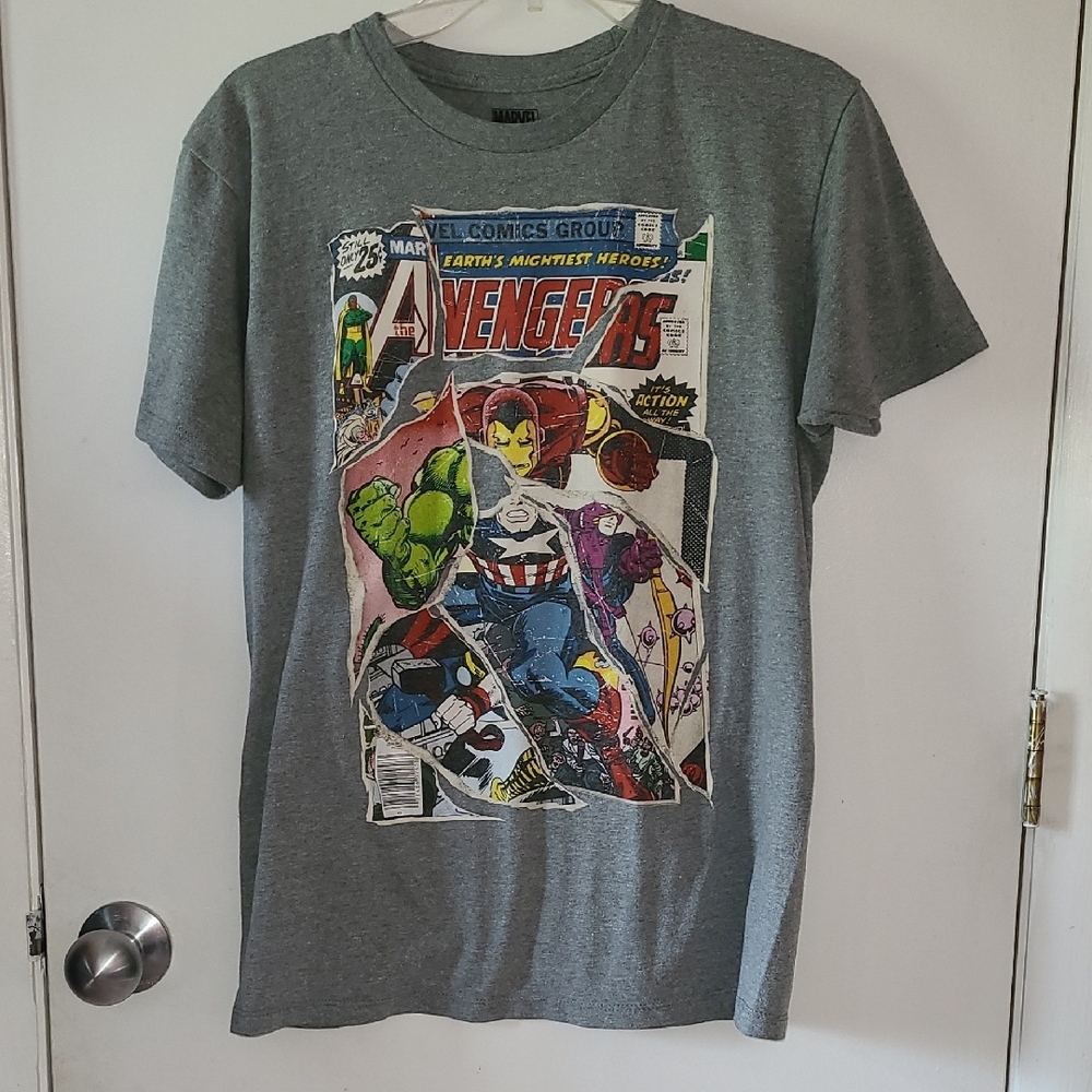 Marvel Avengers Gray T-Shirt Men's Medium